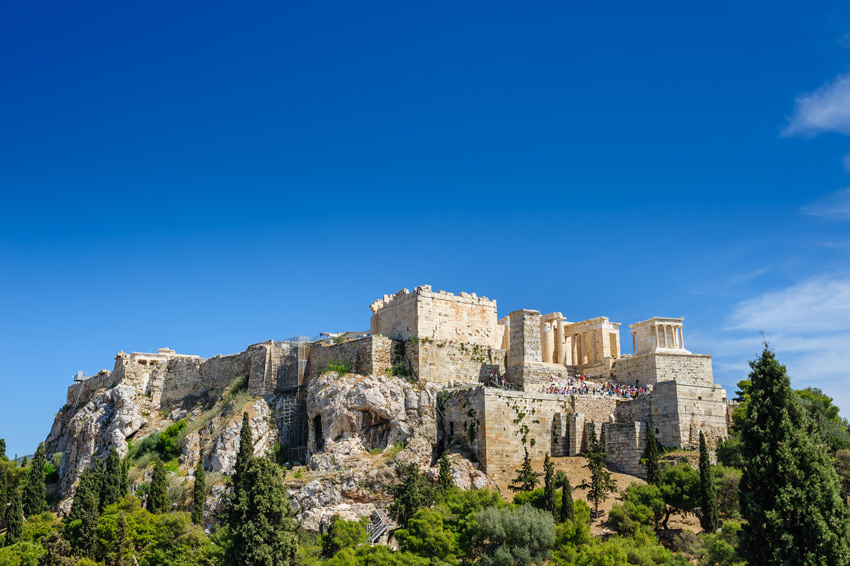 Fascinating Peloponesse with charming Hydra