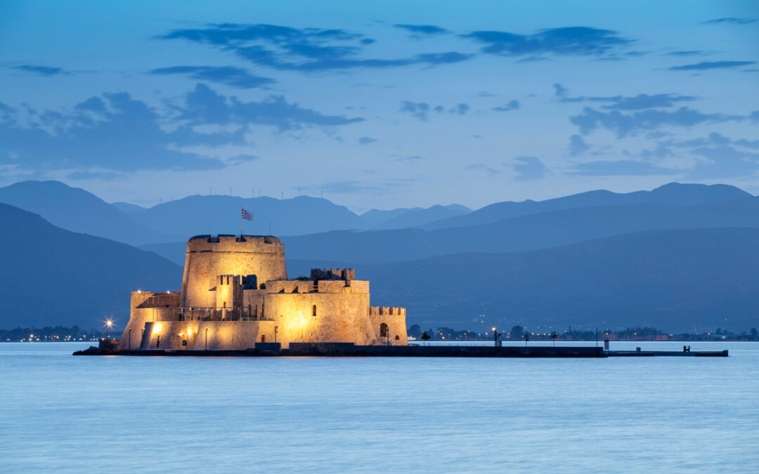 Ultimate Greece Tour – Explore Athens, Meteora, Delphi & the Zakynthos Island